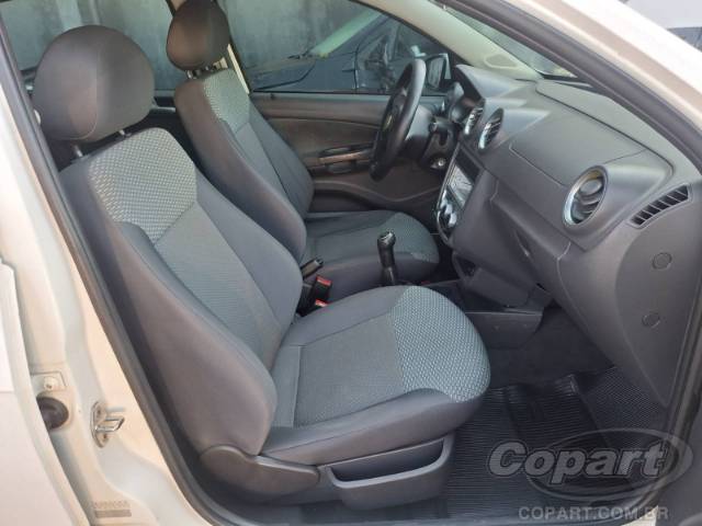 2013 VOLKSWAGEN GOL 