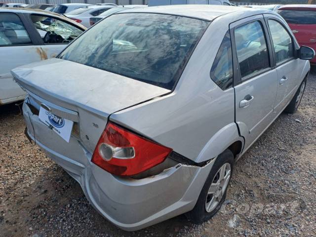 2009 FORD FIESTA SEDAN 