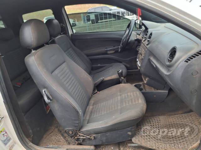 2016 VOLKSWAGEN SAVEIRO CD 