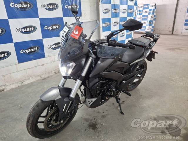 2025 BAJAJ DOMINAR 