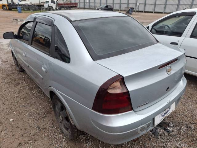 2011 CHEVROLET CORSA SEDAN 