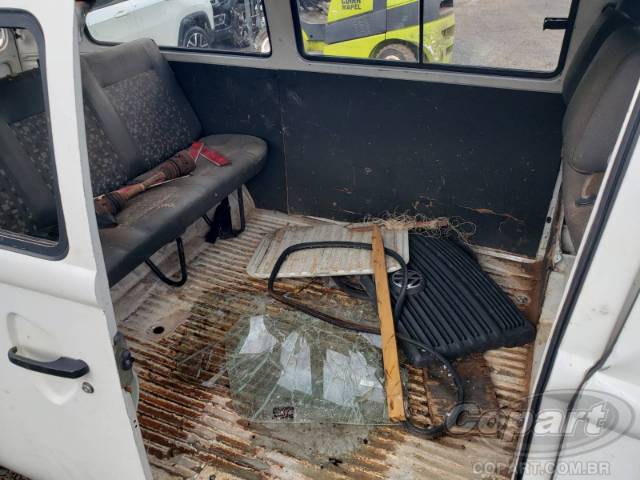 2012 VOLKSWAGEN KOMBI 