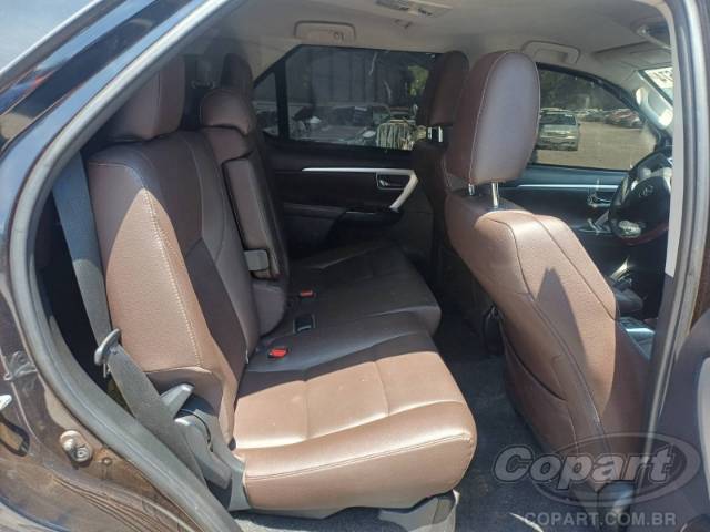 2018 TOYOTA HILUX SW4 