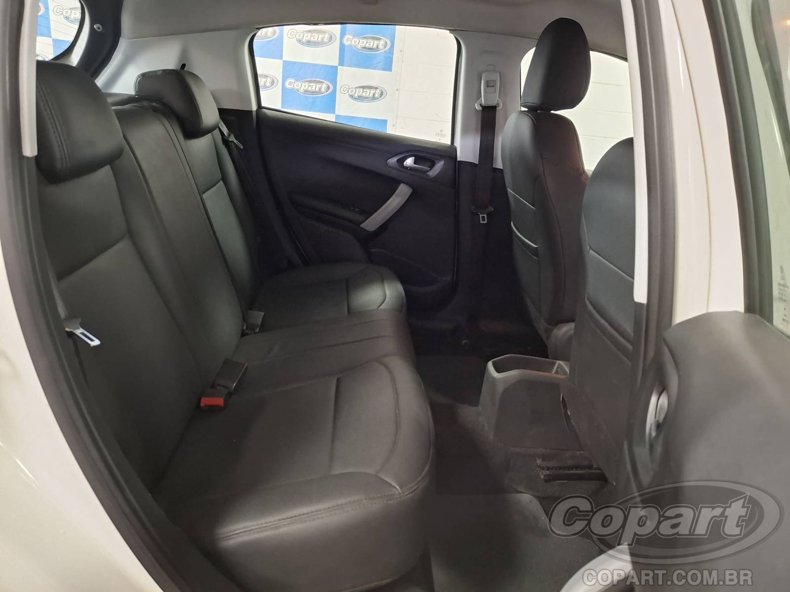 Foto 6 de 10: 2015 PEUGEOT 208