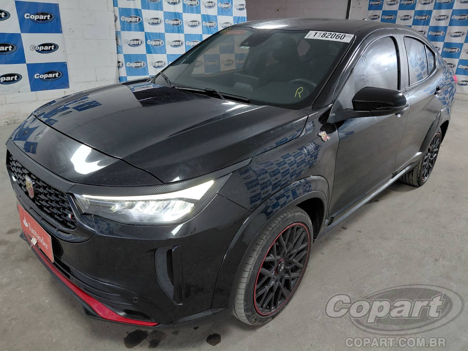 Foto 2: 2025 FIAT FASTBACK