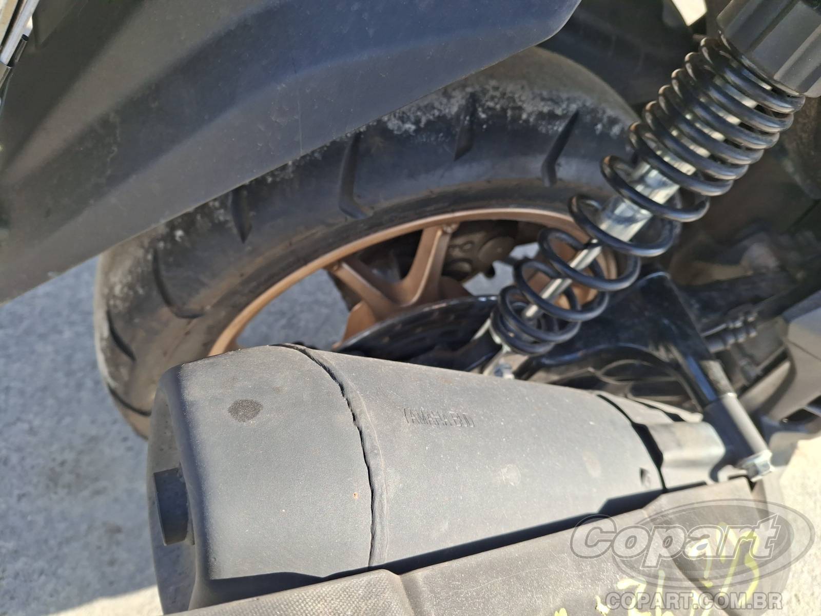 2025 YAMAHA NMAX — foto 7 de 10