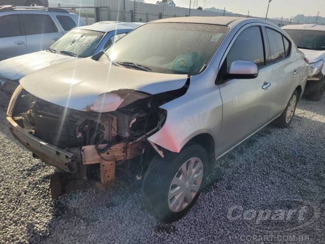 2014 NISSAN VERSA 