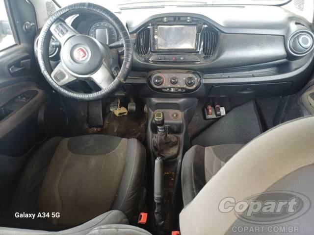 2015 FIAT UNO 