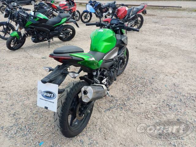 2026 KAWASAKI Z500 