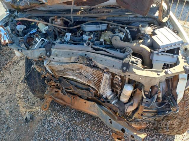 2015 NISSAN FRONTIER CD 