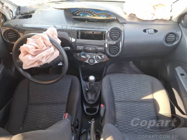 2015 TOYOTA ETIOS 