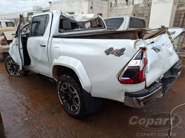 2024 TOYOTA HILUX CD 