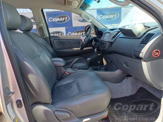 2015 TOYOTA HILUX CD 