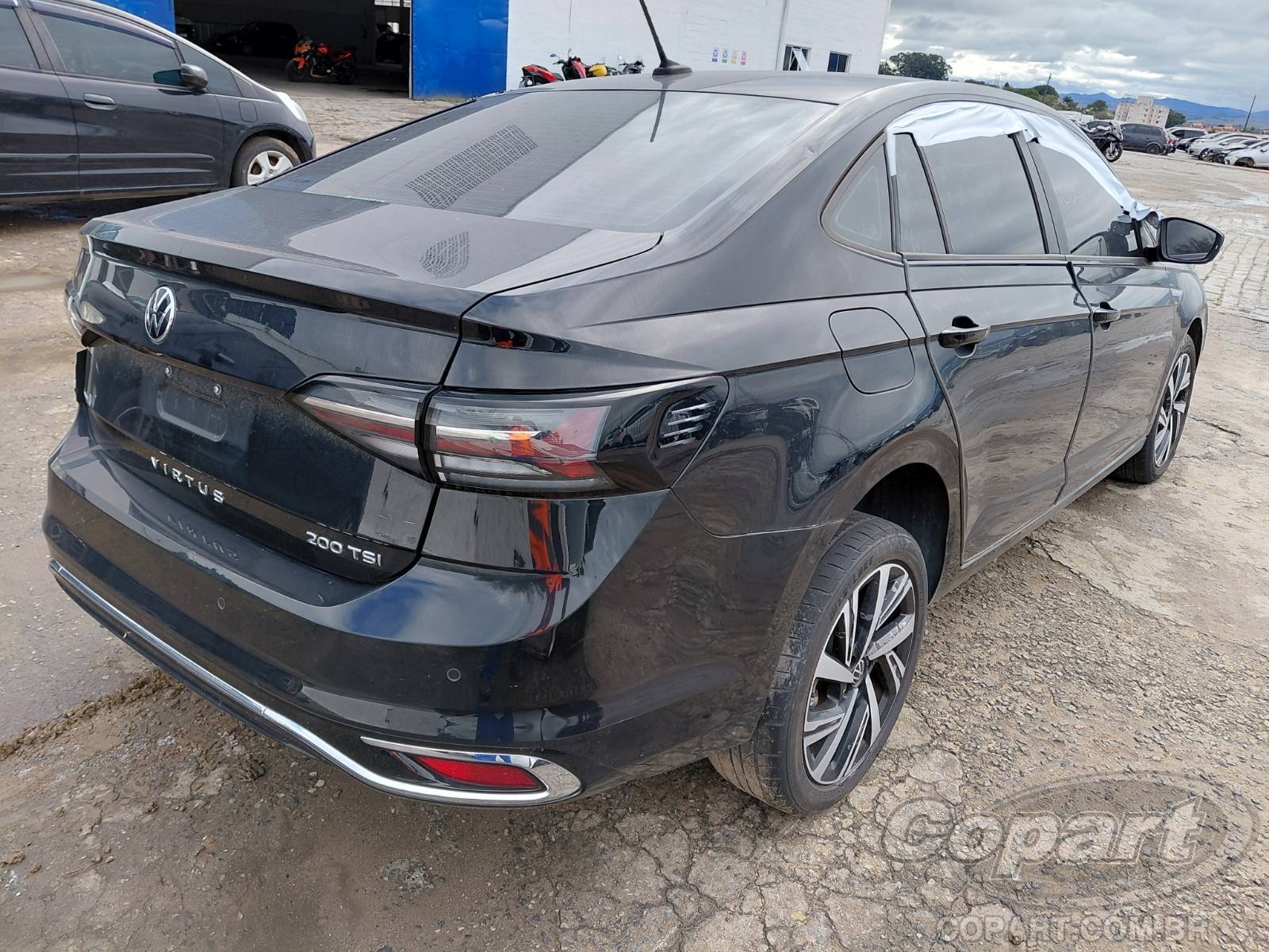 2024 VOLKSWAGEN VIRTUS — foto 4 de 10