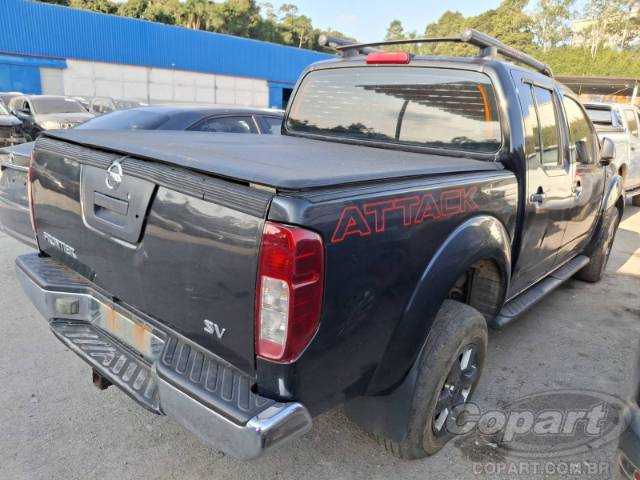 2015 NISSAN FRONTIER CD 
