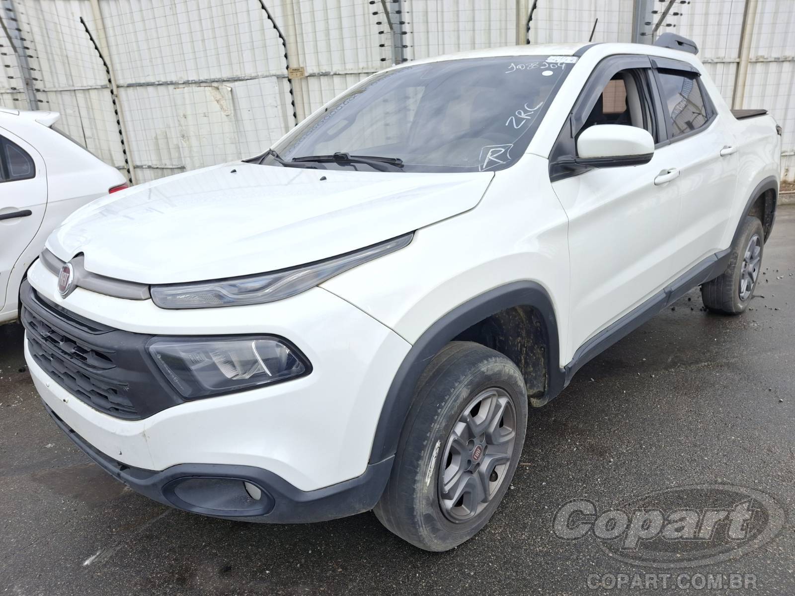 Foto 2: 2019 FIAT TORO