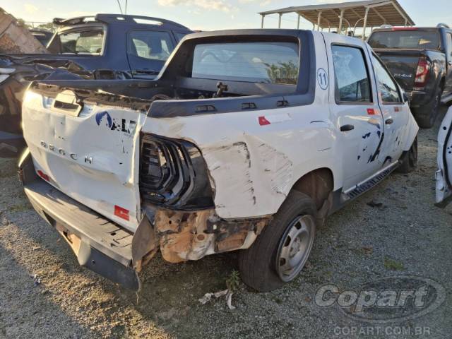 2022 RENAULT DUSTER OROCH 