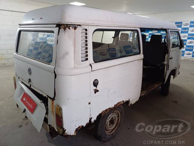 2011 VOLKSWAGEN KOMBI 