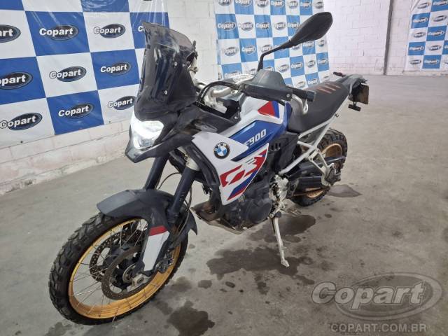 2025 BMW F 900 
