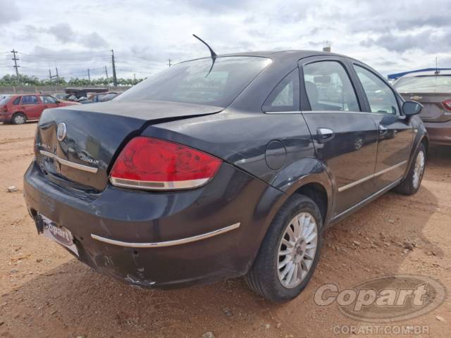 2011 FIAT LINEA 