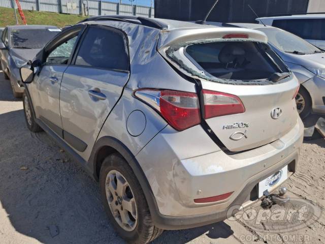 2015 HYUNDAI HB20 