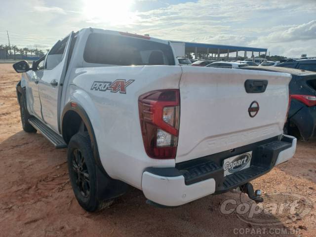 2024 NISSAN FRONTIER CD 