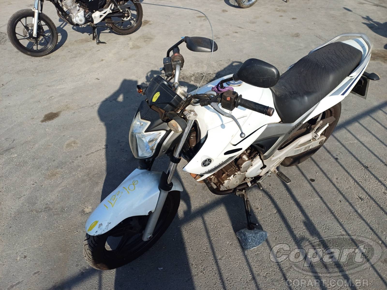 Foto 2: 2014 YAMAHA FAZER