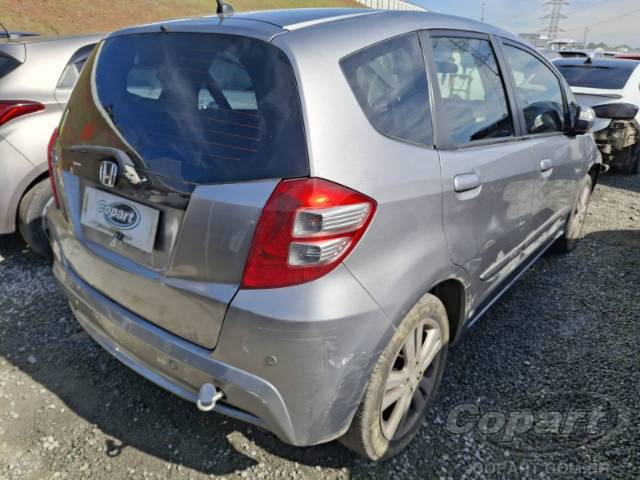 2014 HONDA FIT 