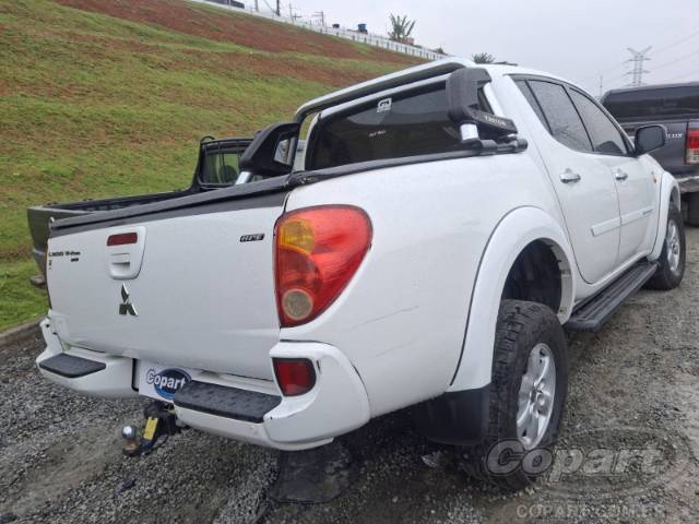 2013 MITSUBISHI L200 TRITON 
