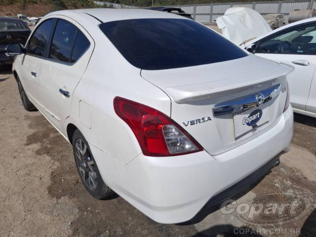 2017 NISSAN VERSA 