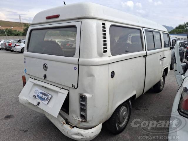 2011 VOLKSWAGEN KOMBI 
