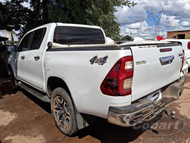 2025 TOYOTA HILUX CD 