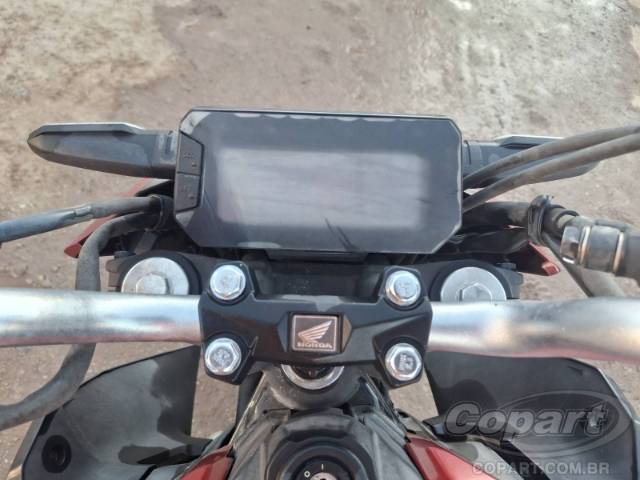 2025 HONDA CB 300F 