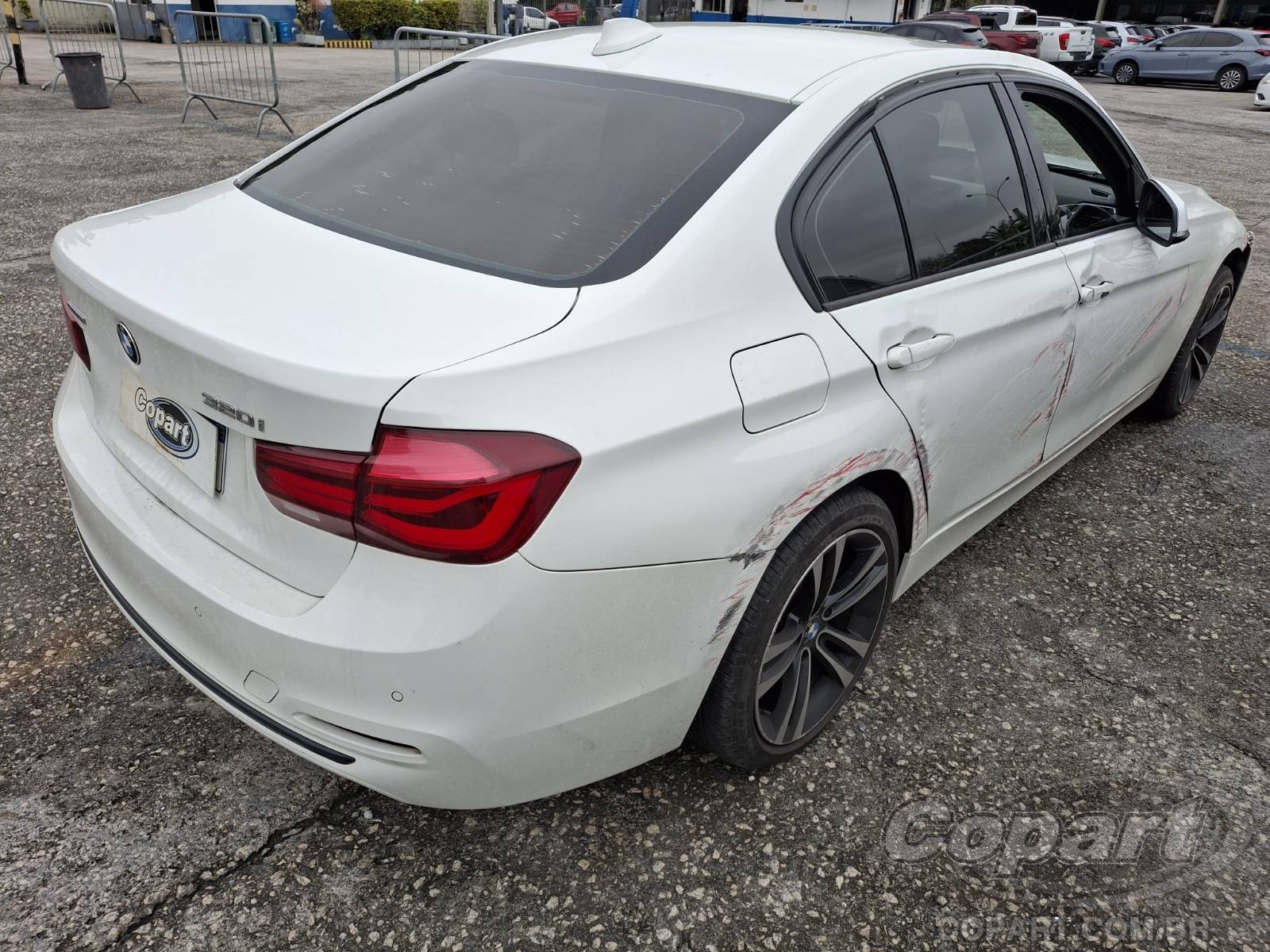 2018 BMW SERIE 3 — foto 4 de 12