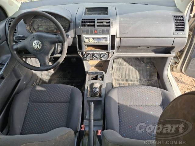 2005 VOLKSWAGEN POLO SEDAN 