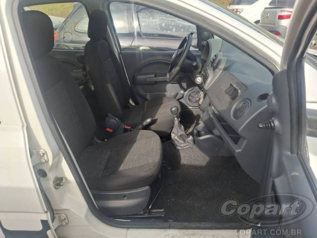 2016 FIAT UNO 
