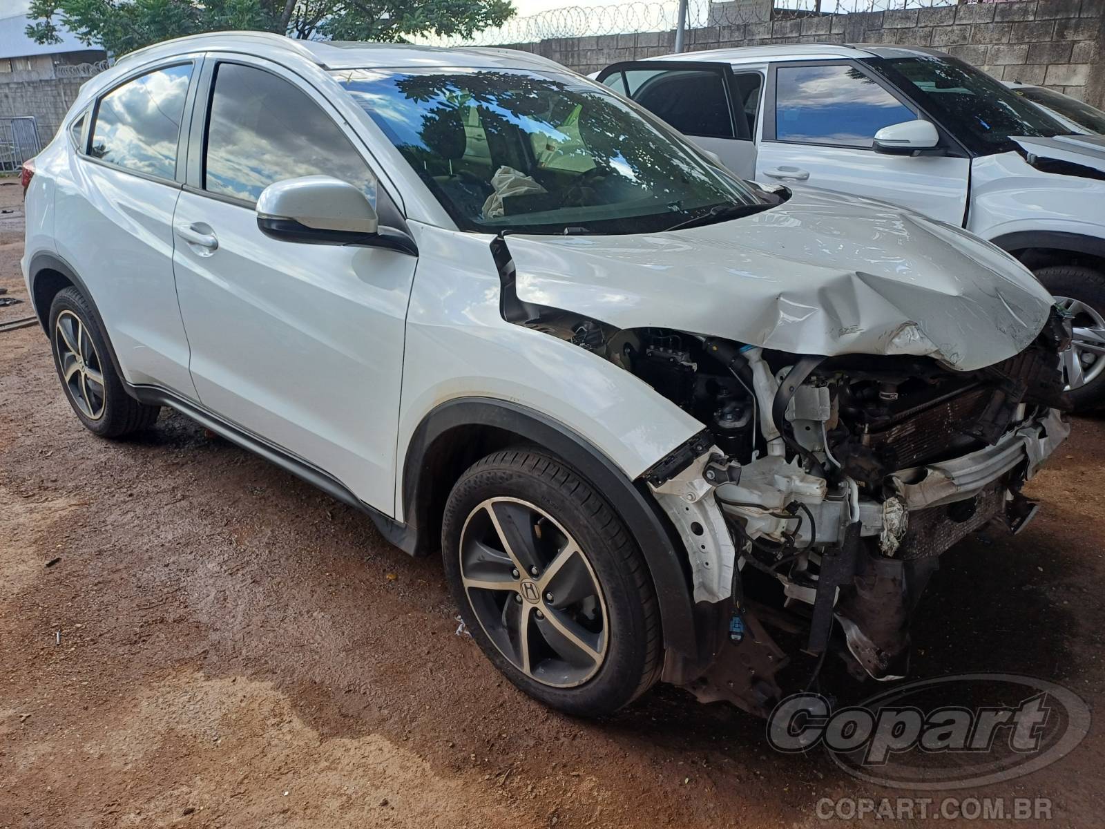 Veículo Honda HR-V Honda HR-V EXL 1.8 16V i-VTEC 2020 Colisão Média Monta 2020 em leilão