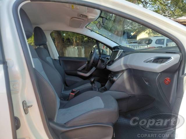 2015 PEUGEOT 208 