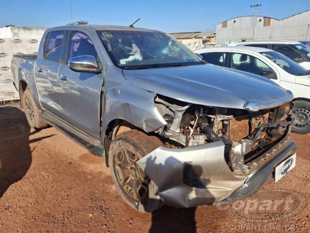 2021 TOYOTA HILUX CD 