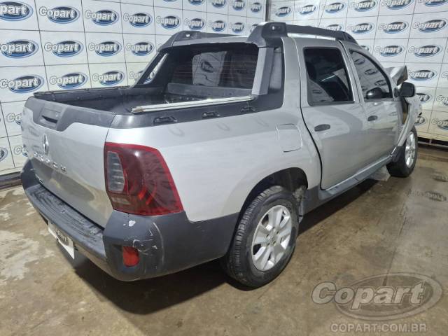 2019 RENAULT DUSTER OROCH 