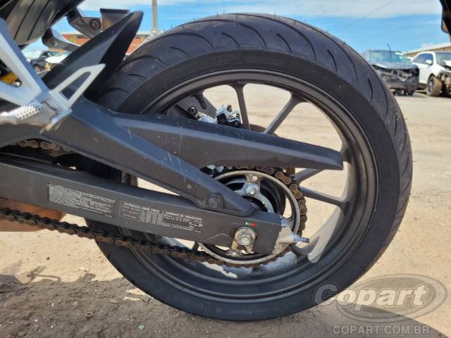 2023 HONDA CB 300F 