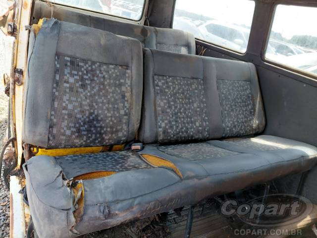2011 VOLKSWAGEN KOMBI 