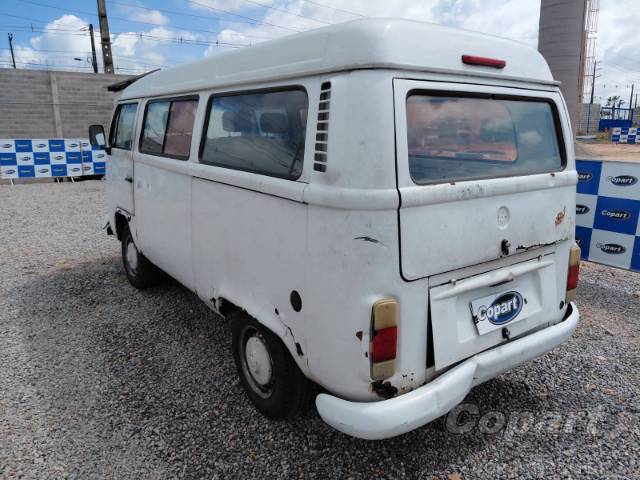 2011 VOLKSWAGEN KOMBI 