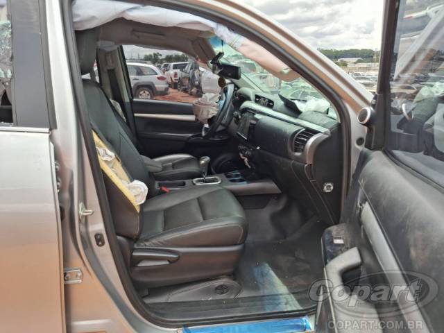 2024 TOYOTA HILUX CD 