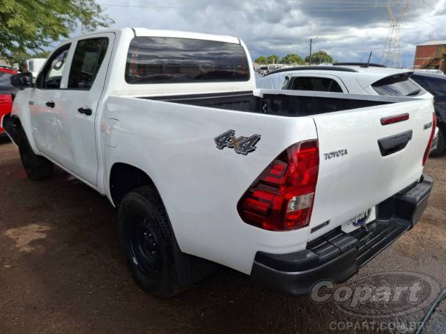 2025 TOYOTA HILUX CD 