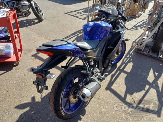 2025 YAMAHA YZF R15 