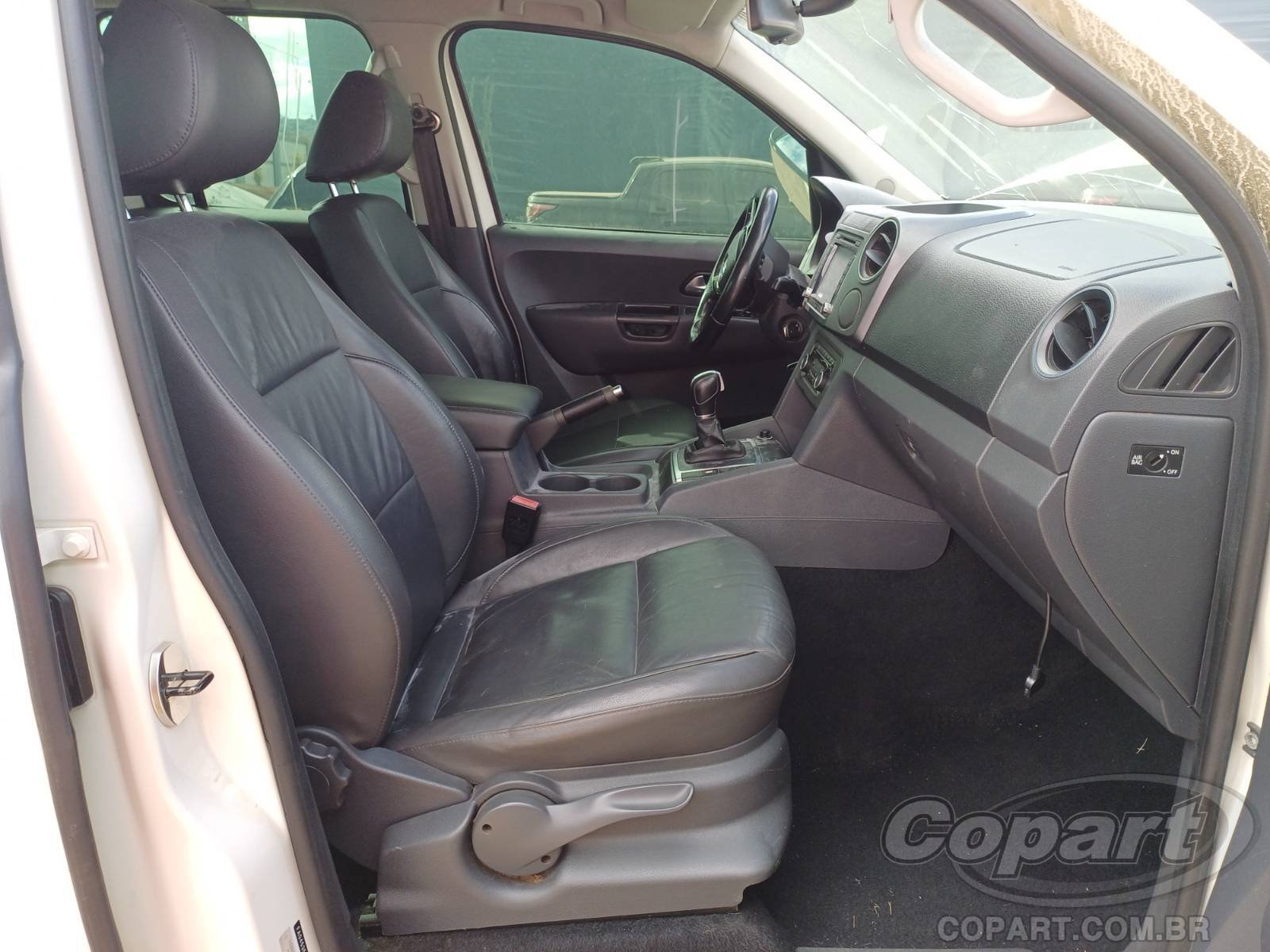 2015 VOLKSWAGEN AMAROK — foto 5 de 10