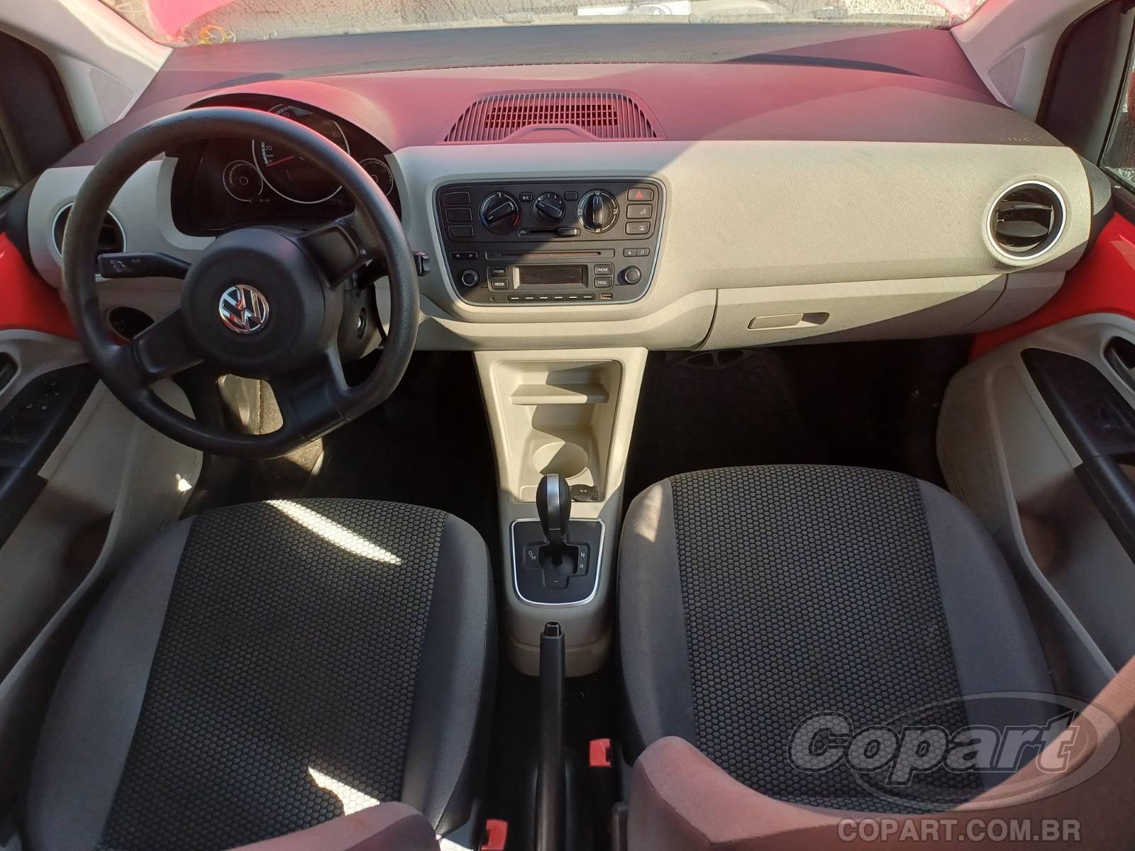 2015 VOLKSWAGEN UP — foto 9 de 11