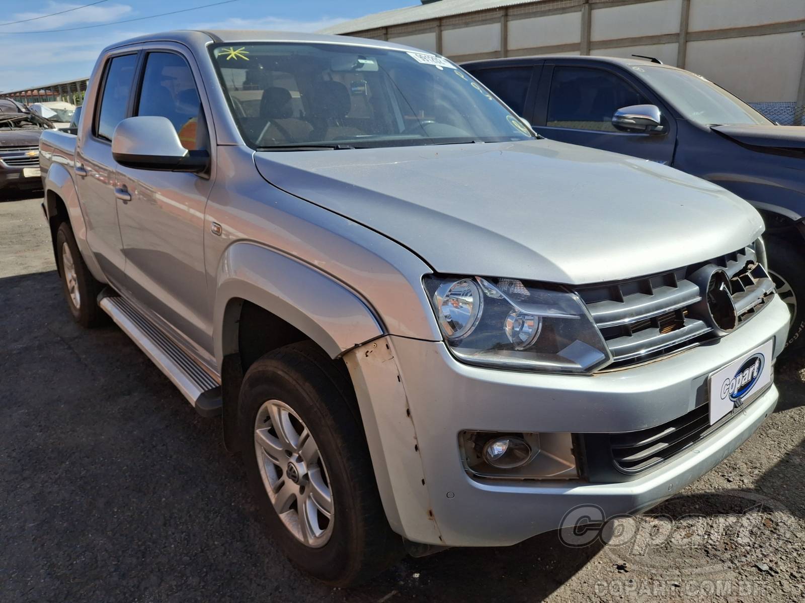 Veículo VW - VolksWagen Amarok Volkswagen Amarok Trendline 4Motion 2.0 TDI BiTurbo 2016 Colisão Pequena Monta 2016 em leilão