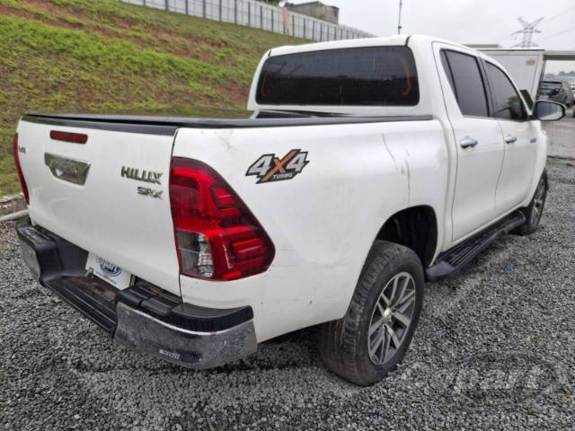 2017 TOYOTA HILUX CD 